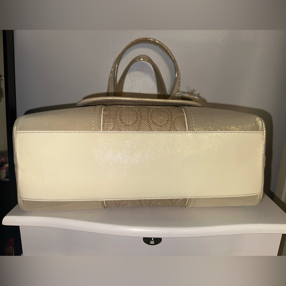 Coach Poppy Gold Straw Tote! NWT! - Picture 6 of 12